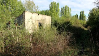 Casetas de Brigada de vía y obras en el P.V. (2/2)