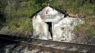 Casetas de Brigada de vía y obras en el P.V. (1/2)