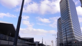 El ferrocarril protagonista de una huida desesperada (y V): Estación Central de Viena, puerta del Primer Mundo