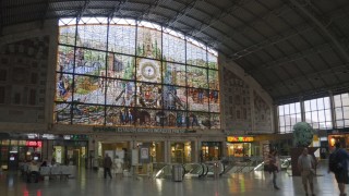 Conciertos y poesía en la estación de Bilbao Abando
