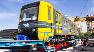 Comenzó a circular el primer tren CNR en la línea C
