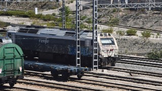 FOTOGRAFÍA --- Locomotora serie 333
