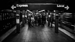 La vibración del metro de NY fotografiada por Josep Maria García