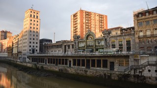 FOTOGRAFÍA --- Estaciones de Bilbao