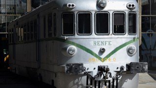 NOTICIAS --- La Generalitat instala los primeros ascensores y escaleras mecánicas de las estaciones subterráneas de la Línea 10 de Metrovalencia