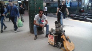Musicos en el Tren