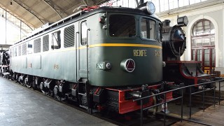 FOTOGRAFÍA --- Locomotora serie 274