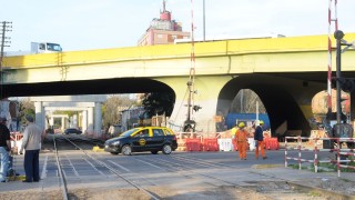 Cierran el puente de Juan B. Justo