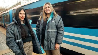Mujeres señaleras ferroviarias
